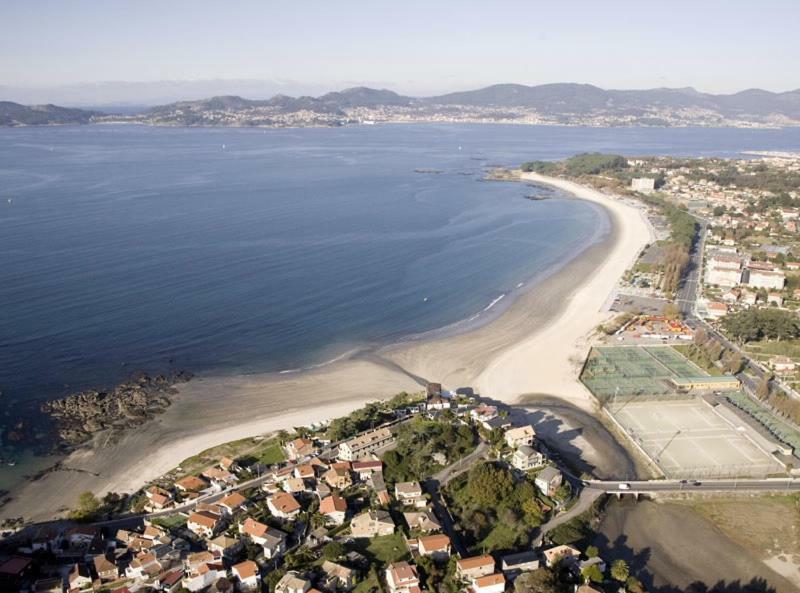 Apartamento Primera Linea Playa D Samil Vigo Bagian luar foto